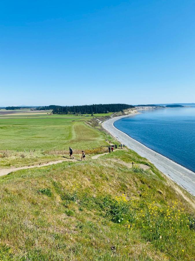 Coachman Inn Оук Харбър Екстериор снимка